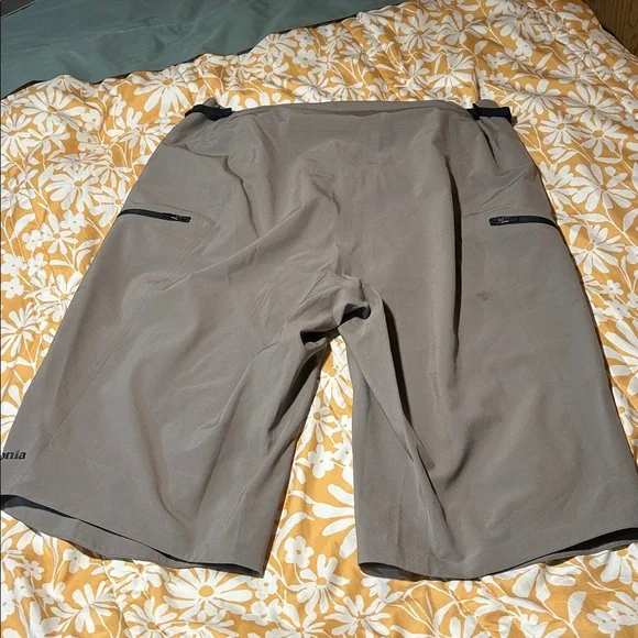 Patagonia Men’s Dirt Roamer Bike Shorts - Picture 4 of 6